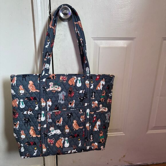 Vera Bradley Christmas dog Tote Bag - Picture 1 of 4